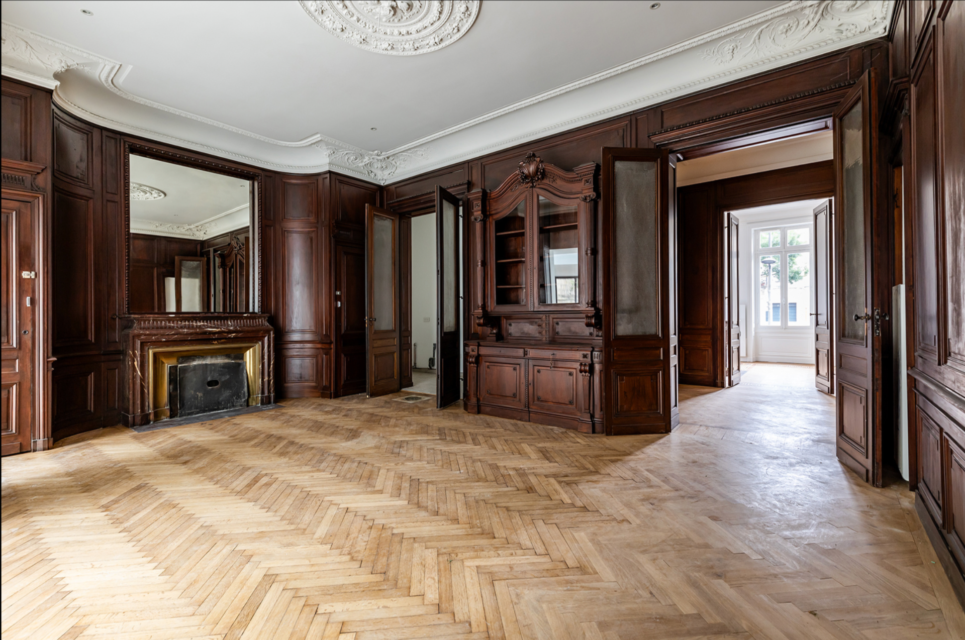 apartment 5 rooms for sale on BORDEAUX (33000)