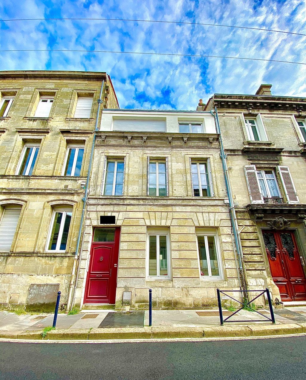 house 6 rooms for sale on BORDEAUX (33000)