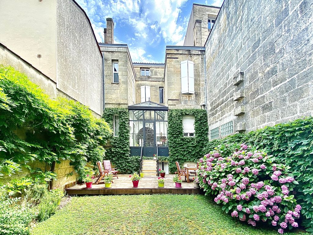 bourgeois house 6 rooms for sale on BORDEAUX (33300)